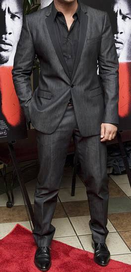 butler-cavalli-abito