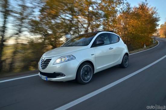 Lancia_Ypsilon_platinum