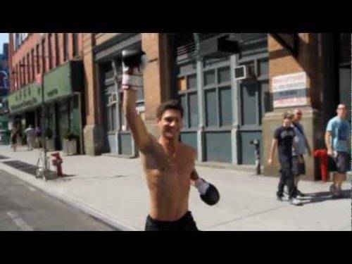 img_64984_train-in-vain-marc-jacobs-boxing-glove-necklaces