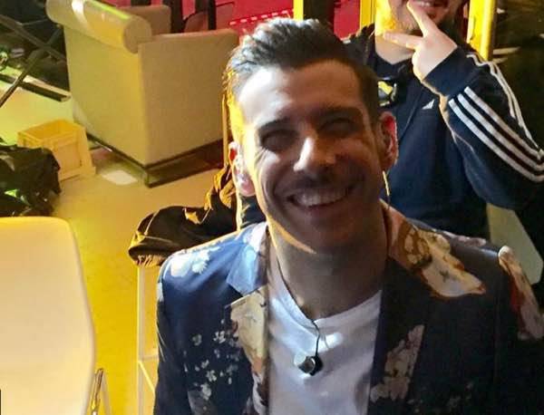 Stefano Gabbani disco d'oro dopo una settimana e ospite da Cattelan