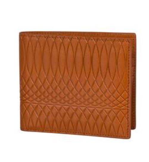 Paul Smith presenta la nuova collezione di accessori in pelle ispirata alla facciata dell’edificio in stile georgiano della boutique di Albemarle Street a Londra.