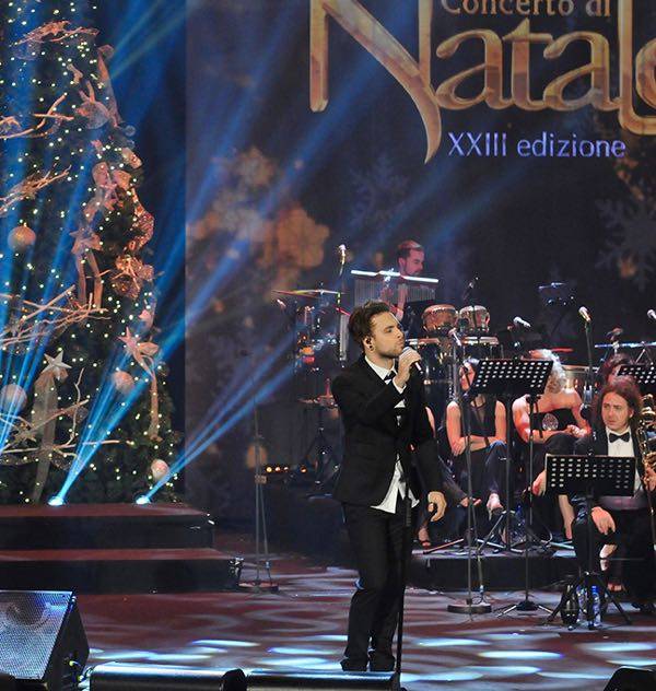 Alessio Bernabei prima apparizione da solista concerto di Natale. Foto anteprima