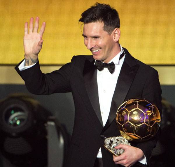 Leo Messi Pallone d'Oro Armani