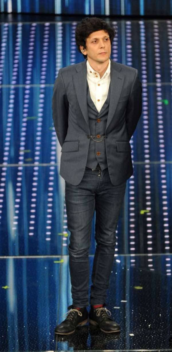 Che abito indossa Ermel Meta nuova proposta al festival di Sanremo?