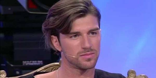 Anticipazioni Uomini e Donne Andrea asso piglia tutto. Megghi e Giulia tornano da lui?