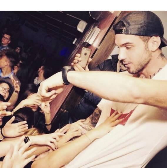 Uomini e Donne Lucas Peracchi finalmente felice dopo lo scandalo in studio