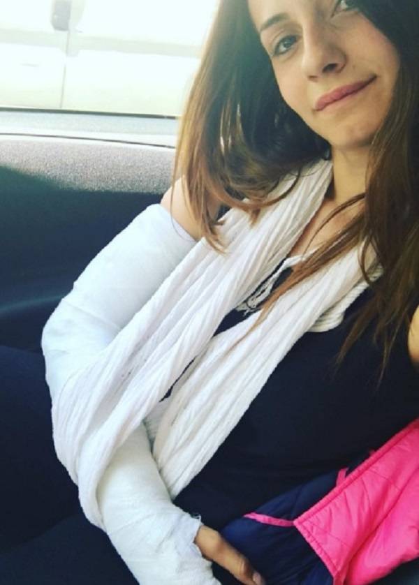 Uomini e Donne la foto di Anna Munafò che ha fatto preoccupare i fan dopo l'incidente