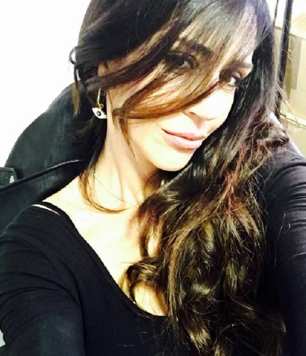 Uomini e donne Raffaella Mennoia messaggio di fuoco arrabbiata con Giulia Tara o chi?