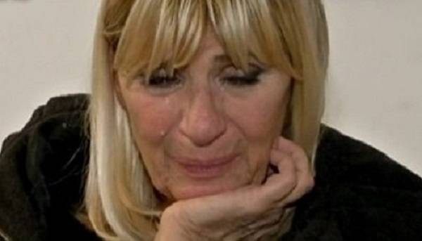 Uomini e Donne Gemma Galgani grave lutto. Lei in lacrime