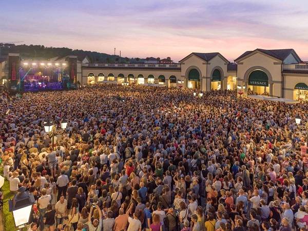 Fedez, Luca Carboni, Chiara e molti altri sono i protagonisti di Modamusica di luglio