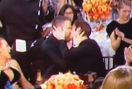 Ryan Reynolds e Andrew Garfield bacio a stampo ai Golden Globes tutti i vincitori