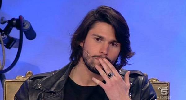 Uomini e Donne il trono di Luca Onestini è nei guai tutta colpa delle corteggiatrici?