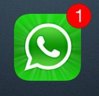 WhatsApp utenti in pericolo possibile hackeraggio perchè basta una sola foto