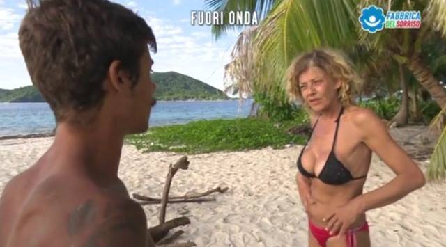 Isola dei Famosi 2017 il fuori onda tra Moreno e Eva ecco cosa si sono detti