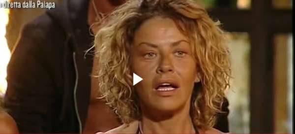 Isola dei famosi BOOM Eva Grimaldi in crisi si sente fragata dalla De Grenet
