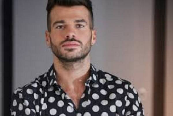 Claudio Sona insultato pesantemente in discoteca le reazioni e la rabbia