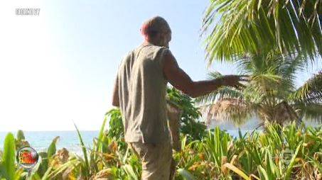 Isola dei famosi Raz Degan e l'ultimo forte gesto contro gli altri naufraghi