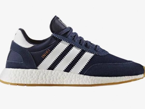 La Iniki Runner made by Adidas Originals celebra il periodo estivo