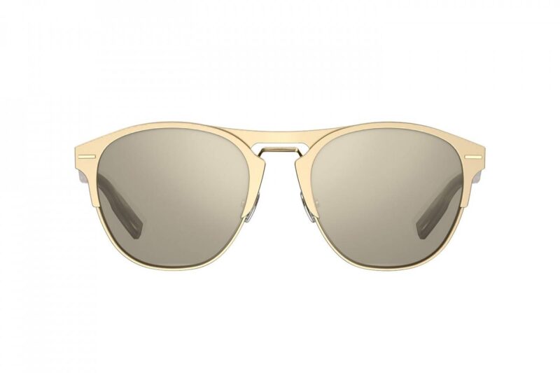 Dior Homme ci svela il suo nuovo Blacktie Eyewear e ci delizia con un corto ad esso dedicato