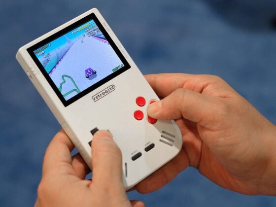 Ritorna il Game Boy con un tocco elegante-retrò che vi farà innamorare