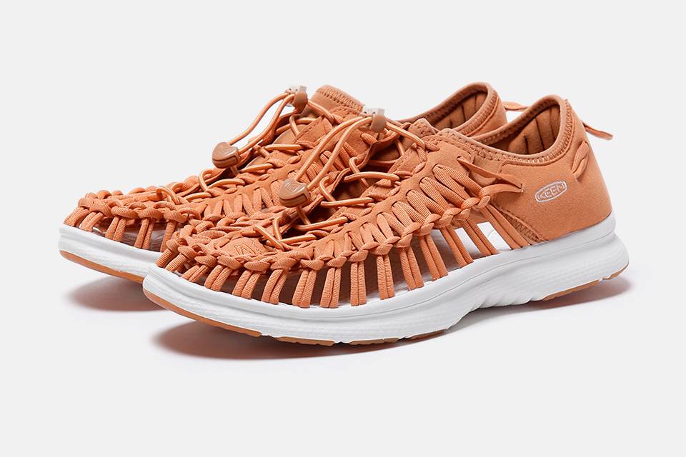 Uno stile gladiatorio e una modernità futuristica danno vita a un mix bizzarro e mai visto