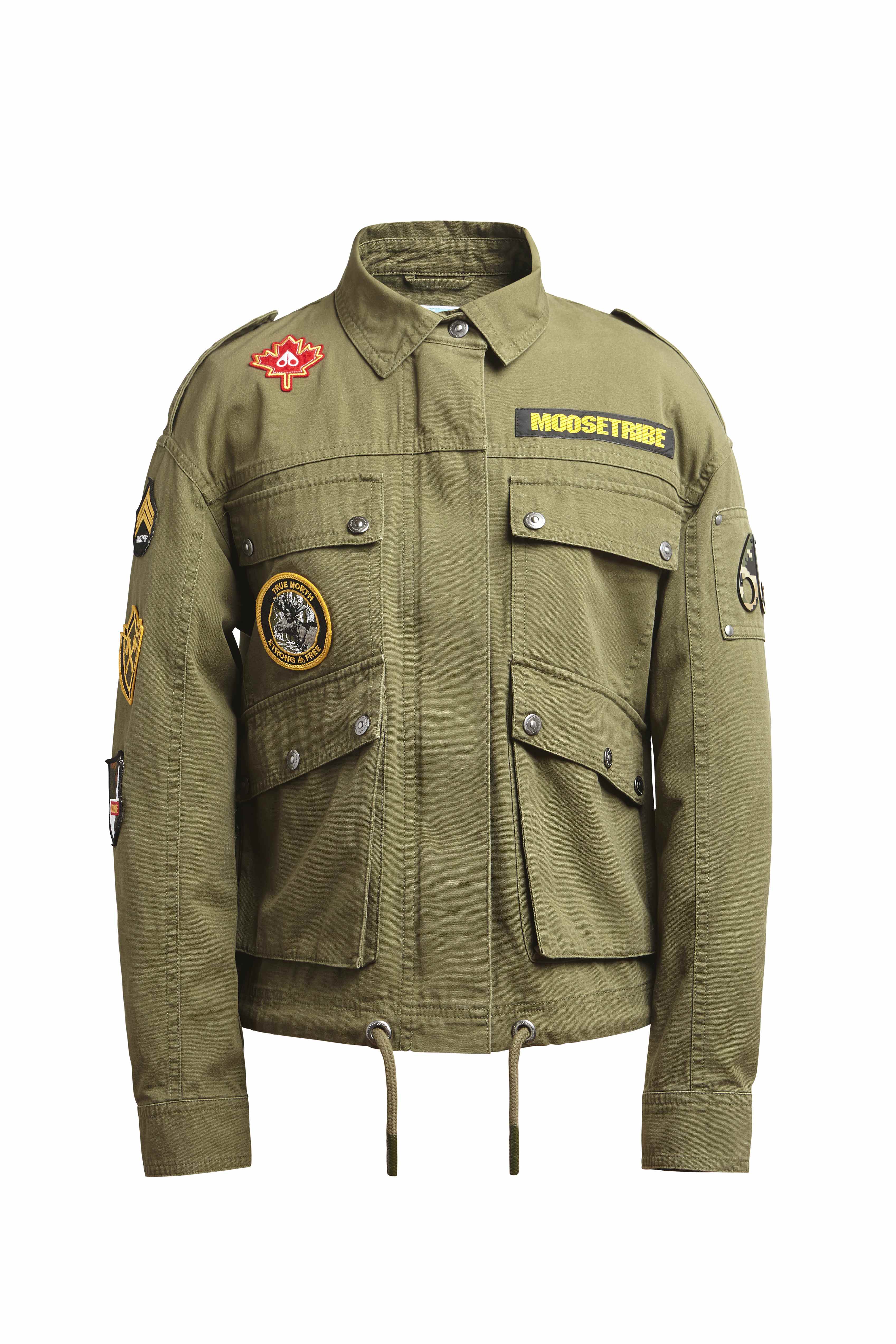 Moose Knuckles celebra l'entrata nel mercato italiano con uno stile elegante-sbarazzino