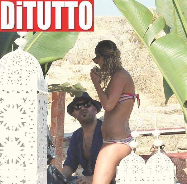 Emma Marrone canta Pino Daniele ma va in vacanza con Giuliano Sangiorgi dei Negroamaro