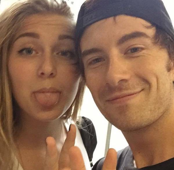 Sofia Viscardi ha finito gli esami di maturità e festeggia con Francesco Sole