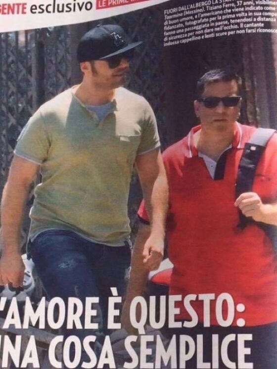 Tiziano Ferro e il ragazzo americano al suo fianco scatenano il gossip, stanno insieme?