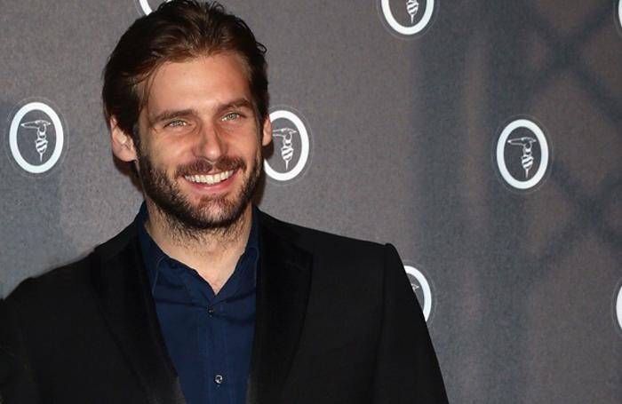 Trussardi la moda sbarca in TV con la Hunziker a C'é posta per te