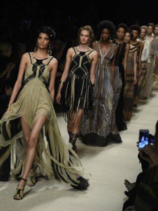Sfilata Alberta Ferretti Milano Moda donna settembre 2017 in streaming