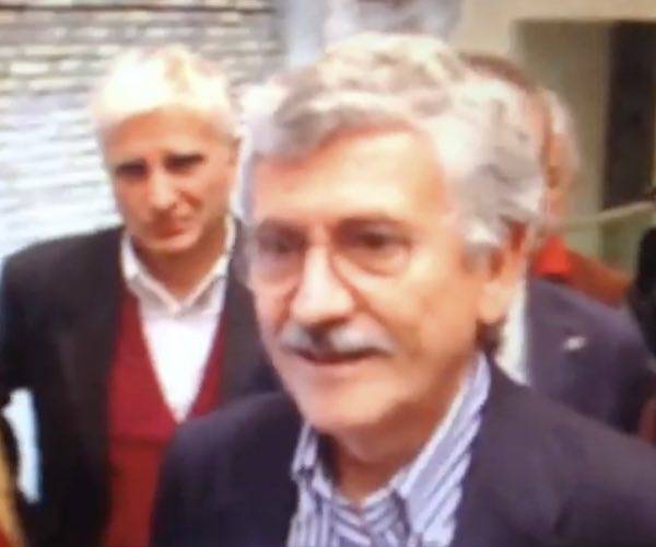 D'Alema contro Renzi:"A distruggerlo ci penseranno gli italiani"