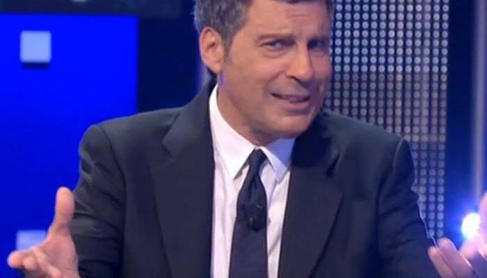 Pomeriggio 5 Barbara D'Urso su Fabrizio Frizzi:"Malore ma sta bene"