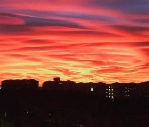 Cosa sono le nubi lenticolari del bellissimo tramonto su Milano?