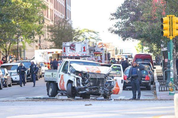 Halloween tragedia a New York attacco terroristico vile. "Rafforzare controlli", dice Trump