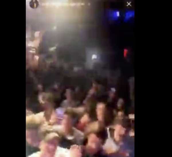 Cecilia Rodriguez insultata ancora in discoteca durante una serata