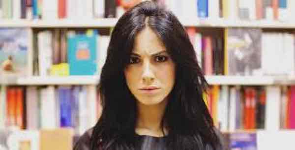 Giulia De Lellis risponde a chi la definisce ignorante e tappa la bocca a tutti