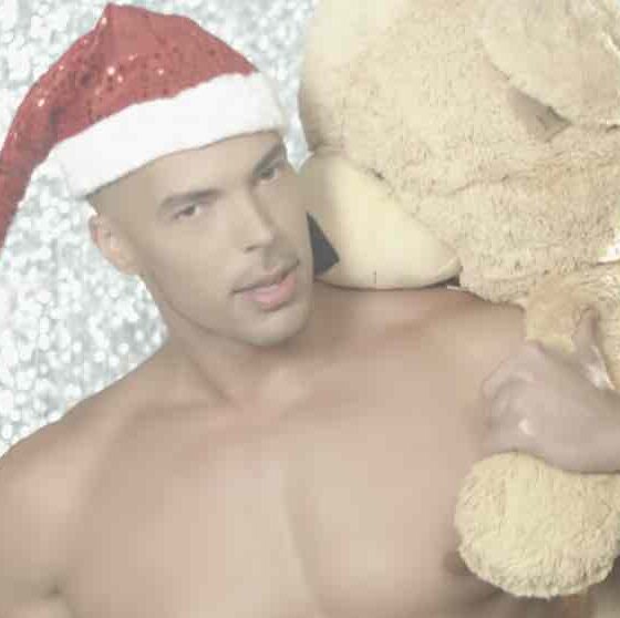 Gli auguri di Natale del mondo gay secondo Andrew Christian VIDEO
