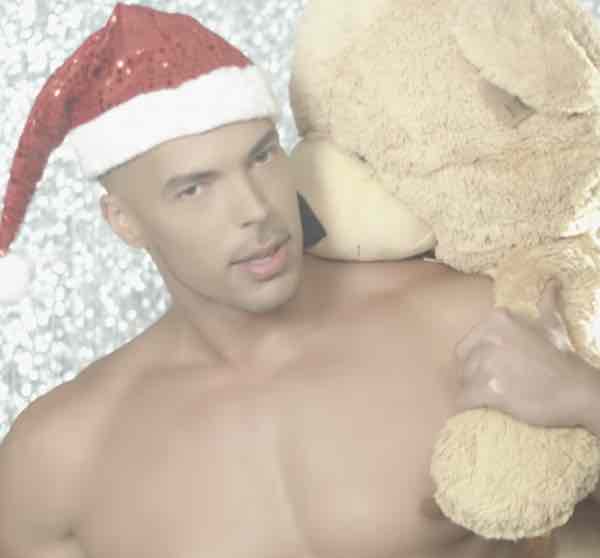 Gli auguri di Natale del mondo gay secondo Andrew Christian VIDEO