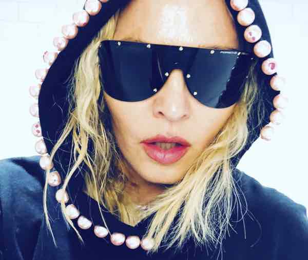 Chiara Ferragni veste Madonna e la regina del pop pubblica la foto su instagram