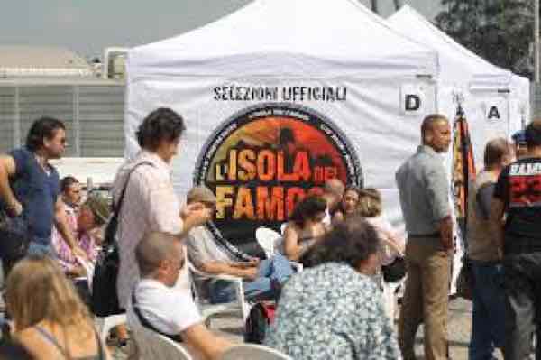 Isola dei Famosi 2018 CHI svela chi sono i 10 personaggi che hanno fatto il provino