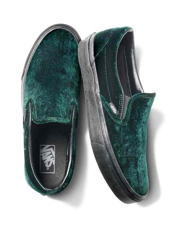 Scarpe in velluto per le feste ecco le proposte alla moda