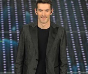 Giovanni Caccamo Sanremo 2018 testo della canzone e abito e stilista scelto