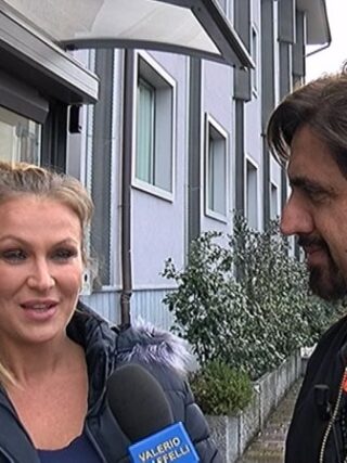 Eva Henger accusa:"Non mi invitano più in televisione", l'intervista di Staffelli