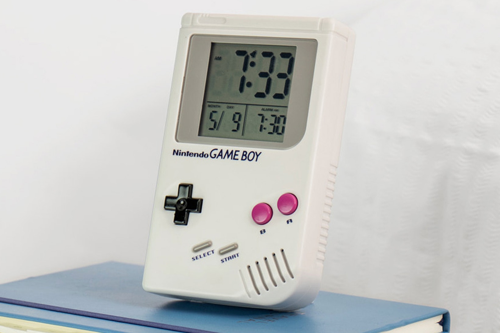Il Game Boy di Nintendo diventa una sveglia, ecco la trasformazione