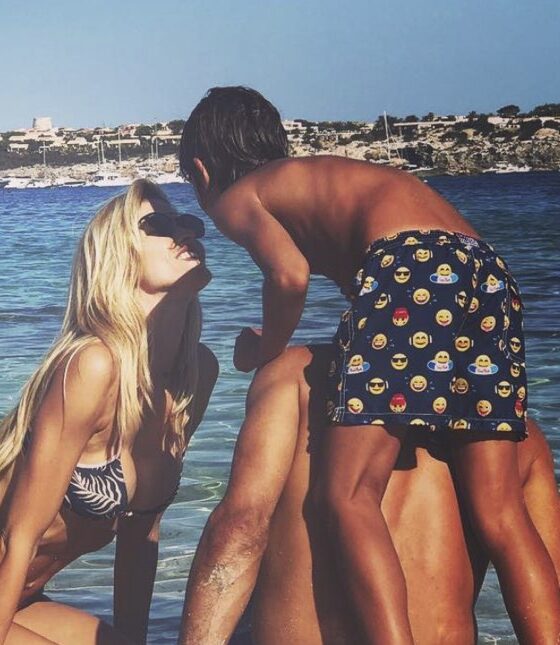 Elena Santarelli e il tumore del figlio, Elena chiede rispetto e si arrabbia