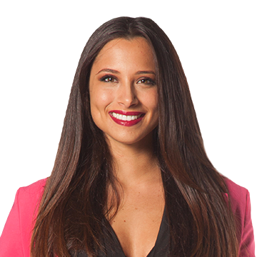 Alessia, sorriso smagliante, occhi vispi e maliziosi, è una ragazza allegra, semplice, scherzosa, con tante idee per la testa, consapevole delle sue possibilità, si sente limitata dal fatto di essere cresciuta in un paesino ad un paio di ore di treno da Torino.  Dopo aver partecipato a “Miss Italia 2016” (ha vinto un paio di fasce minori) ha lavorato come modella e questa è stata l’occasione per viaggiare, vedere realtà e persone differenti: “finalmente sto conoscendo il mondo”.  È molto motivata e vuole andare avanti anche mettendosi contro i genitori, persone all’antica, ai quali, però, è molto affezionata. A ottobre prossimo prenderà la laurea in Scienze statistiche.  Le piacerebbe innamorarsi ma non ha ancora incontrato quel trentenne comprensivo, maturo, che condivida i suoi obiettivi e che rappresenti il suo ideale di uomo. Ha avuto una sola storia importante con un compagno delle scuole superiori.