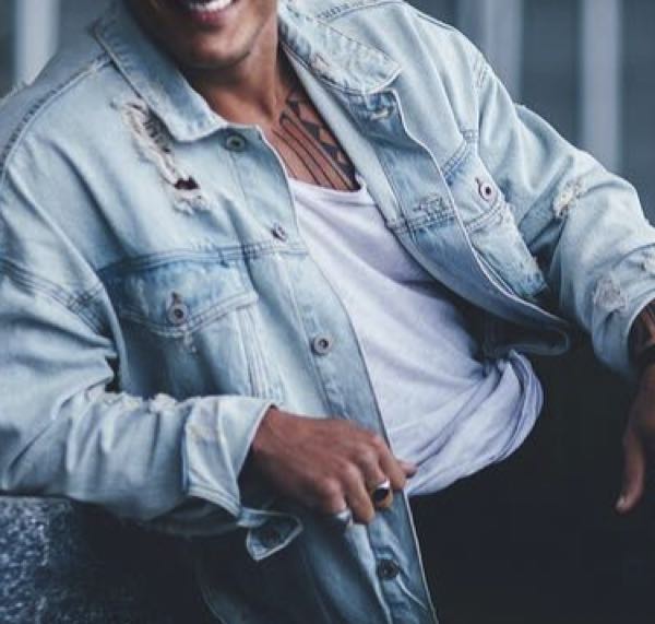 Uomini e donne dopo la scelta di Nicolò arriva un nuovo tronista VIP