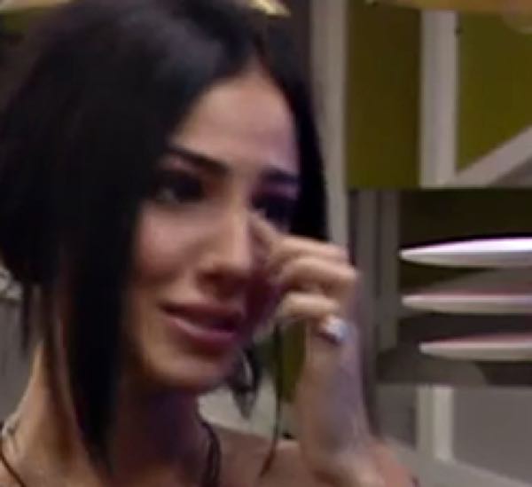 Giulia De Lellis disperata:"Lasciatemi stare non vi basta quello che mi è stato fatto?"