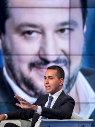 Di Maio non vuole Berlusconi al Governo ma sceglie Salvini al suo posto